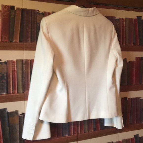 Beautiful Victoria Secret Fitted Blazer. - Picture 3 of 3